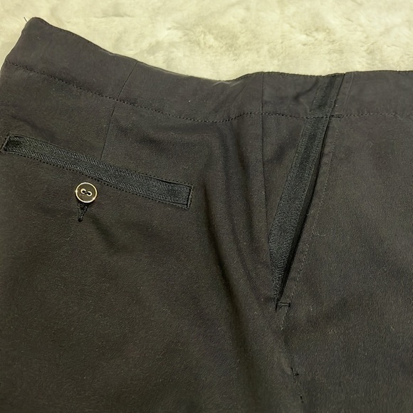 Lady Hagen Black size 6 skort, has pockets perfect for a round of golf - Picture 8 of 16